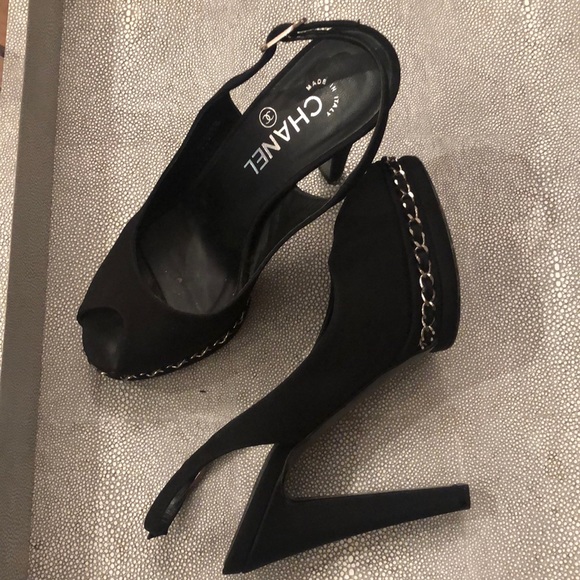 CHANEL Shoes - 🤩 HP 💃🕺Chanel Black Open Toe Sling-back Pumps, Size 7.5, heels 4.5”, Like New